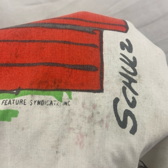 Vintage 1971 Peanuts Twin Size Fitted Sheet Bedsheet Charlie Brown Snoopy Fabric - Picture 1 of 13